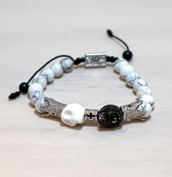 PULSERA BLANCA HOWLITAS CALACAS